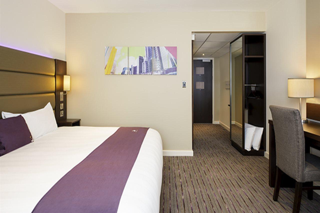 Premier Inn Stirling City Centre Exteriör bild