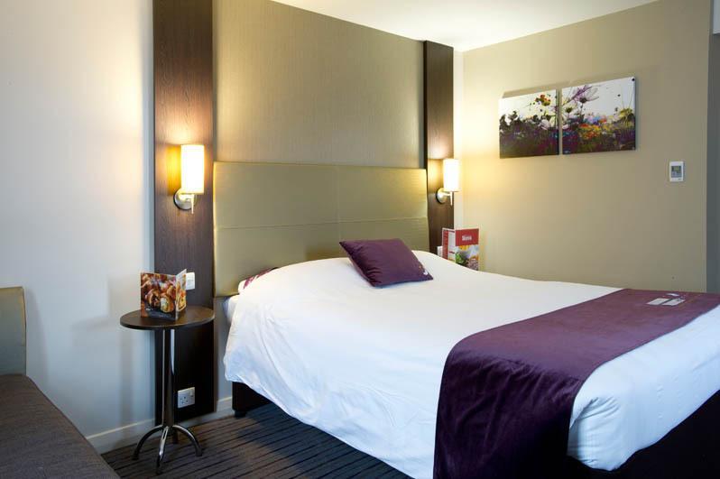 Premier Inn Stirling City Centre Exteriör bild